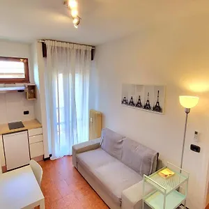 Di Fronte All'ospedale Con Garage Appartamento Modena